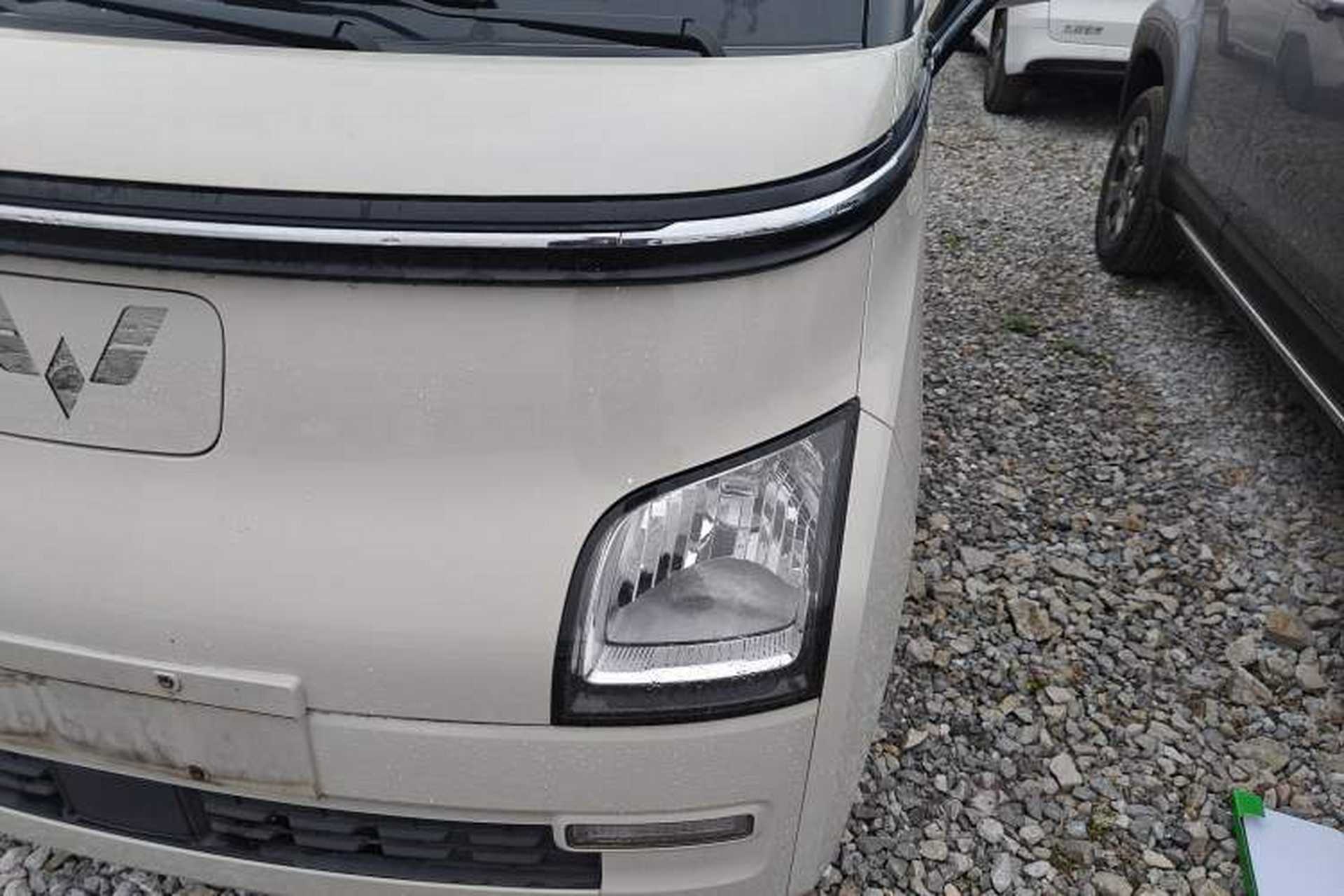 Used Wuling Air ev 2023 - Four Seats - Standard Edition Left Front Headlight