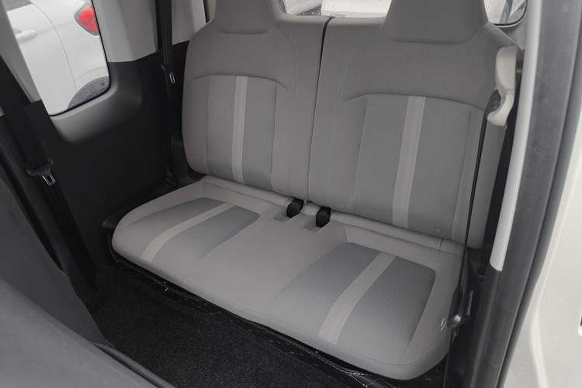 Used Wuling Air ev 2023 - Four Seats - Standard Edition Left Rear Seat