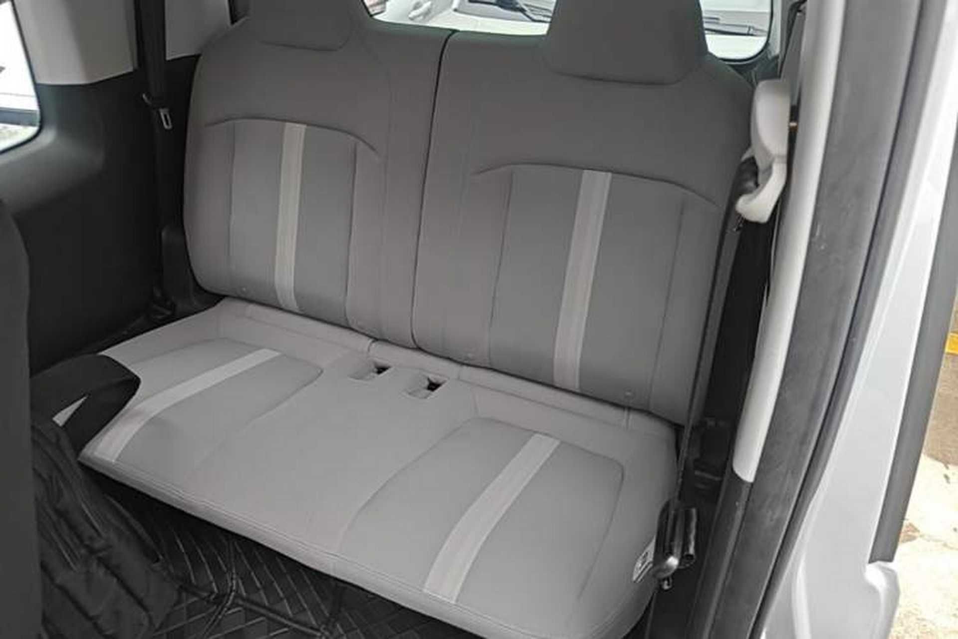 Used Wuling Air ev 2023 - Four Seats - Standard Edition Left Rear Seat