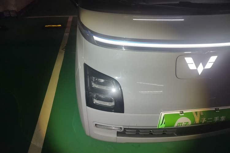 Used Wuling Air ev 2023 - Four Seats - Advanced Edition Right Front Headlight