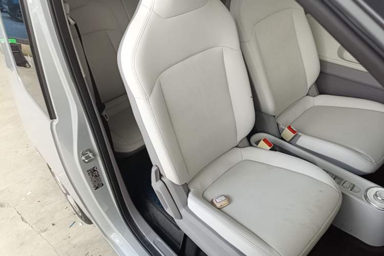 Used Wuling Air ev 2023 - Four Seats - Advanced Edition Right Front Seat