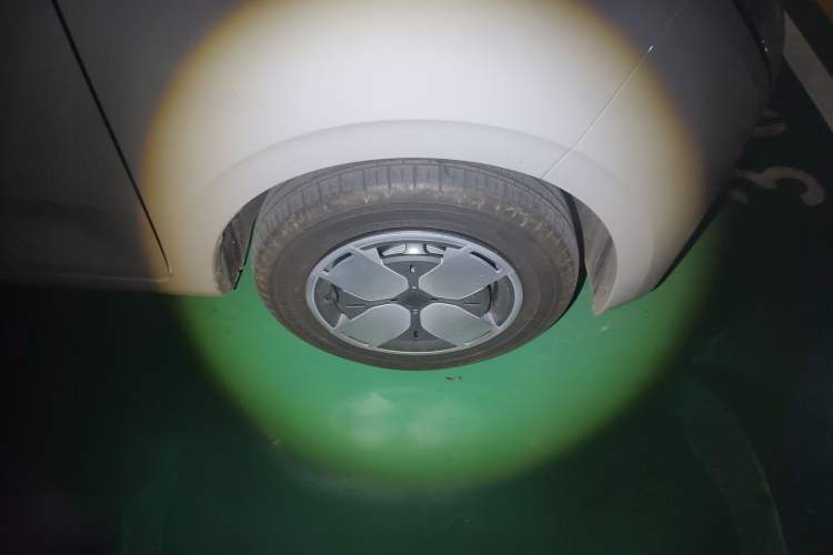 Used Wuling Air ev 2023 - Four Seats - Advanced Edition Right Front Wheel Hub
