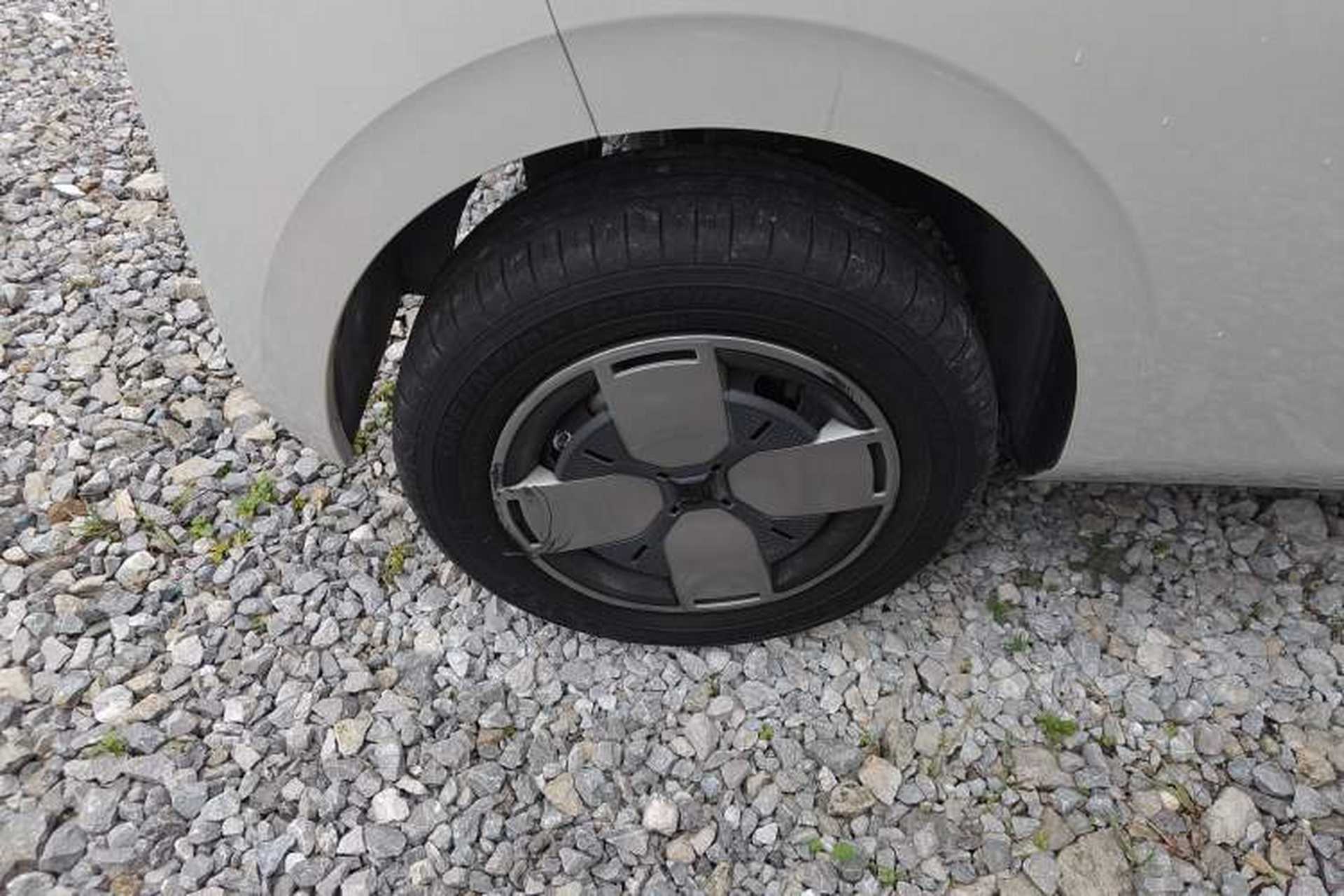 Used Wuling Air ev 2023 - Four Seats - Standard Edition Right Rear Wheel Hub