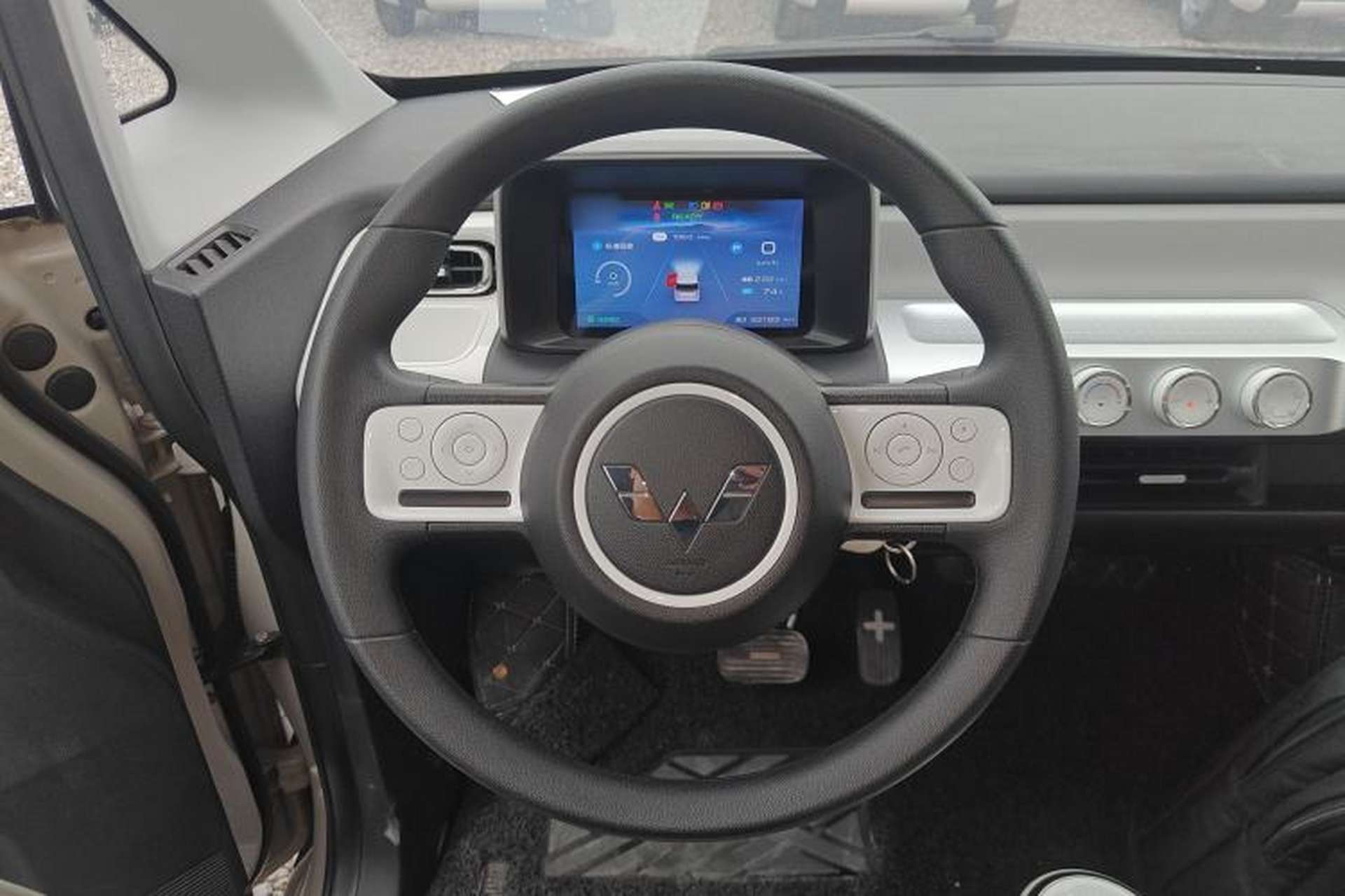 Used Wuling Air ev 2023 - Four Seats - Standard Edition Steering Wheel