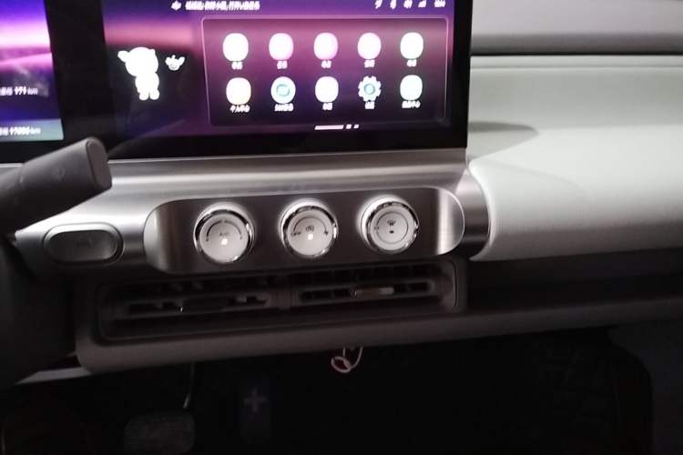 Used Wuling Air ev 2023 - Four Seats - Advanced Edition Audio And AC Panel