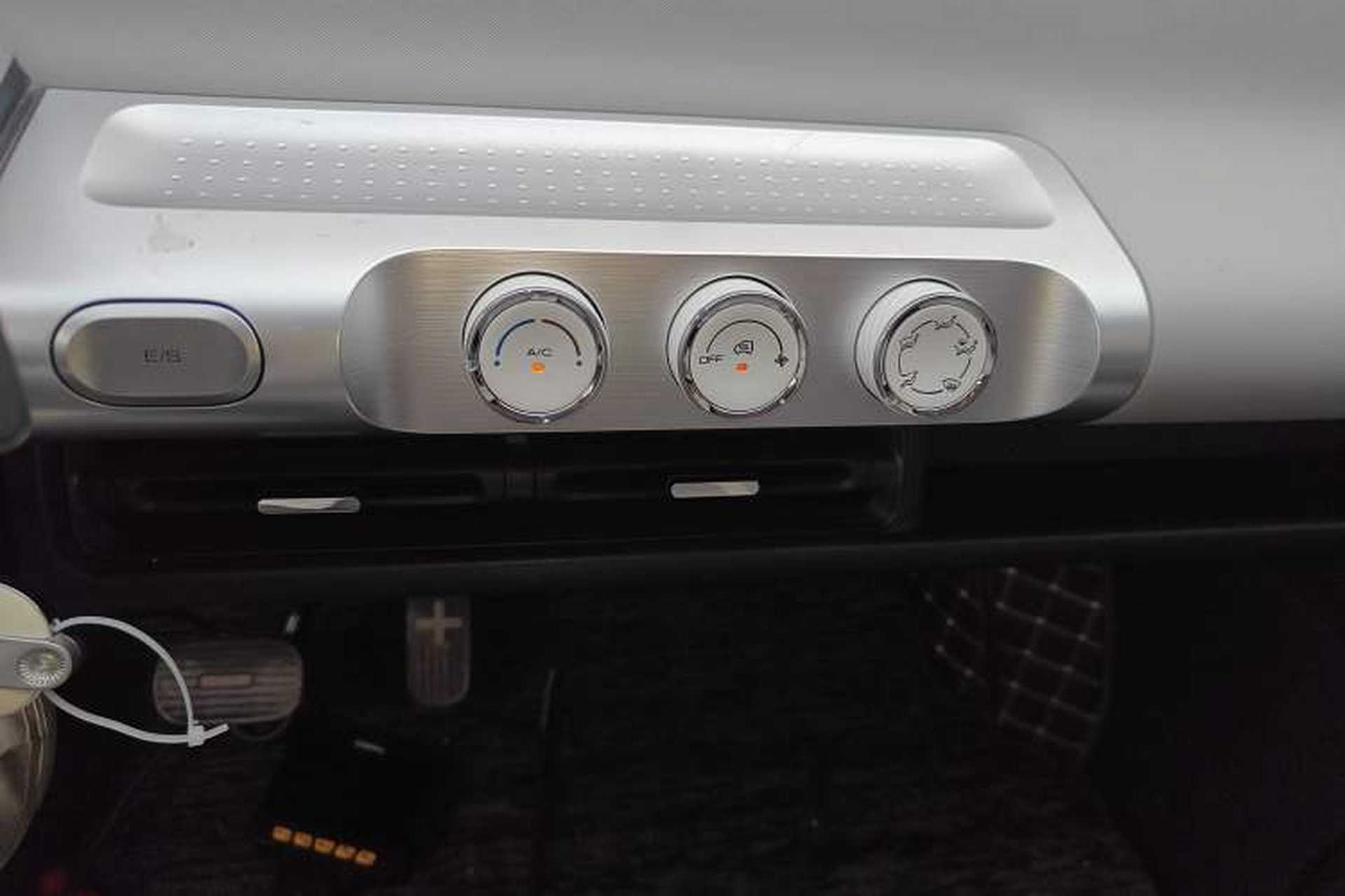 Used Wuling Air ev 2023 - Four Seats - Standard Edition Audio And AC Panel