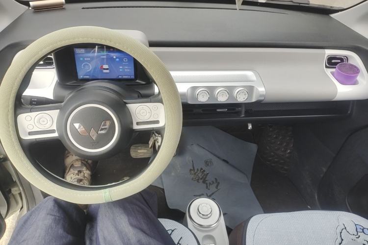 Used Wuling Air ev 2023 - Four Seats - Standard Edition Center Console