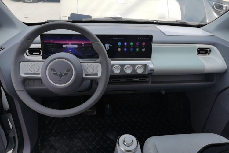 Used Wuling Air ev 2023 - Four Seats - Advanced Edition Center Console