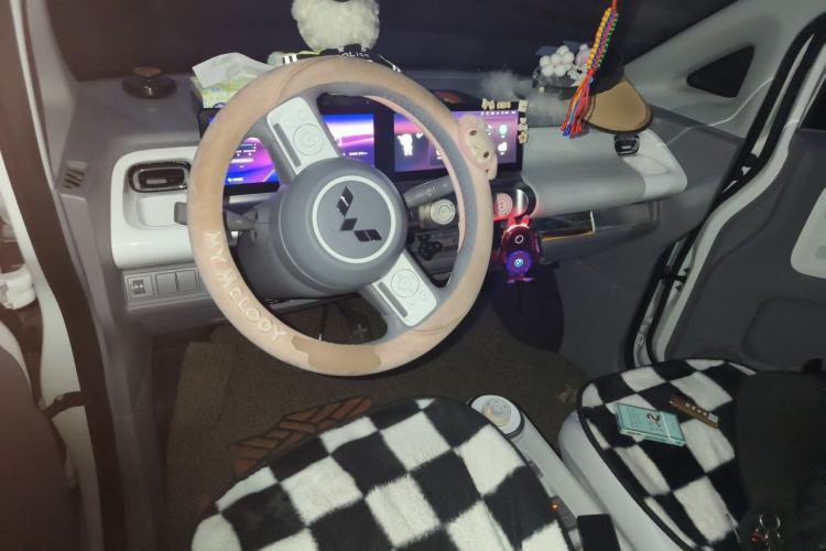 Used Wuling Air ev 2023 – Two-Seater – Advanced Version Center Console