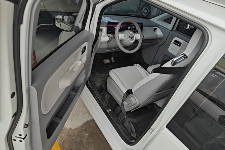 Used Wuling Air ev 2023 - Four Seats - Advanced Edition Driver Seat