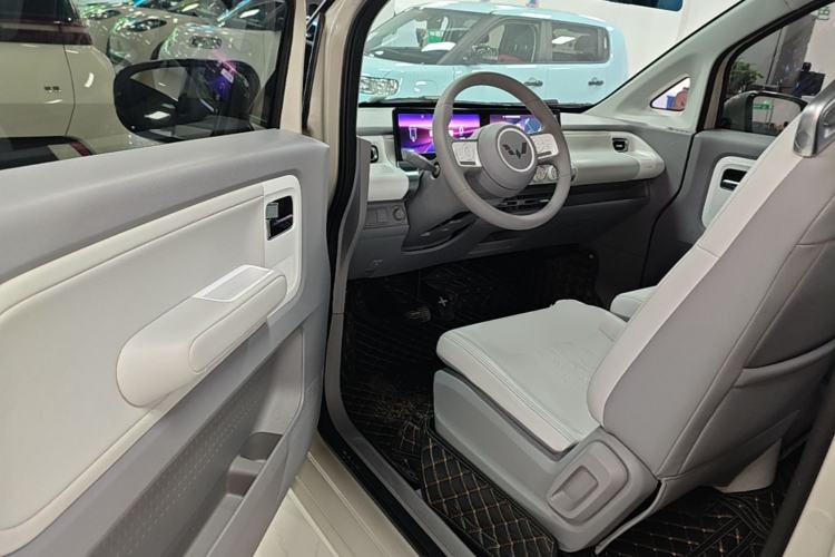 Used Wuling Air ev 2023 - Four Seats - Advanced Edition Driver Seat