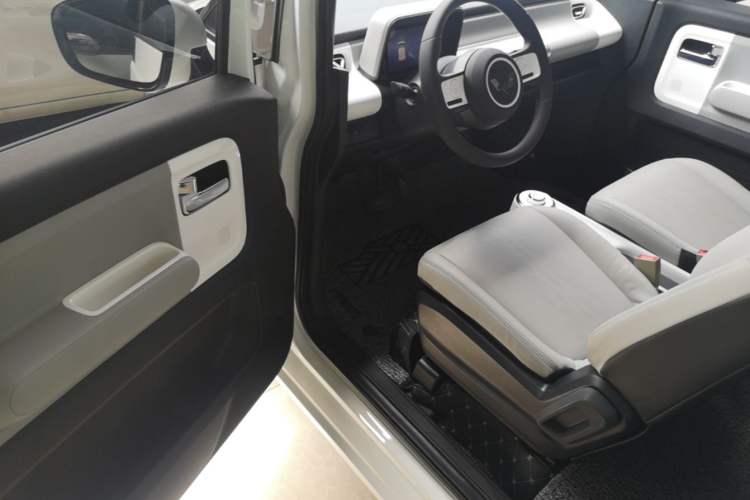 Used Wuling Air ev 2023 - Four Seats - Standard Edition Driver Seat