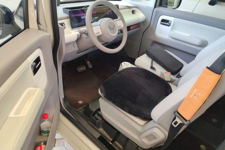 Used Wuling Air ev 2023 - Four Seats - Advanced Edition Driver Seat