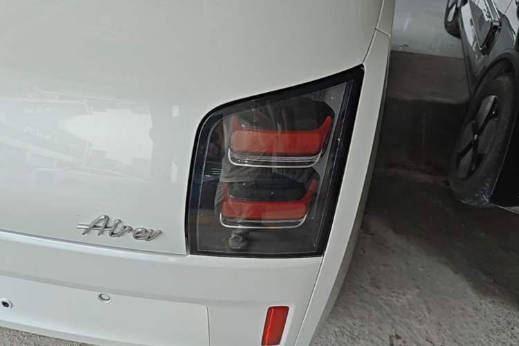 Used Wuling Air ev 2023 - Four Seats - Advanced Edition Exterior 3