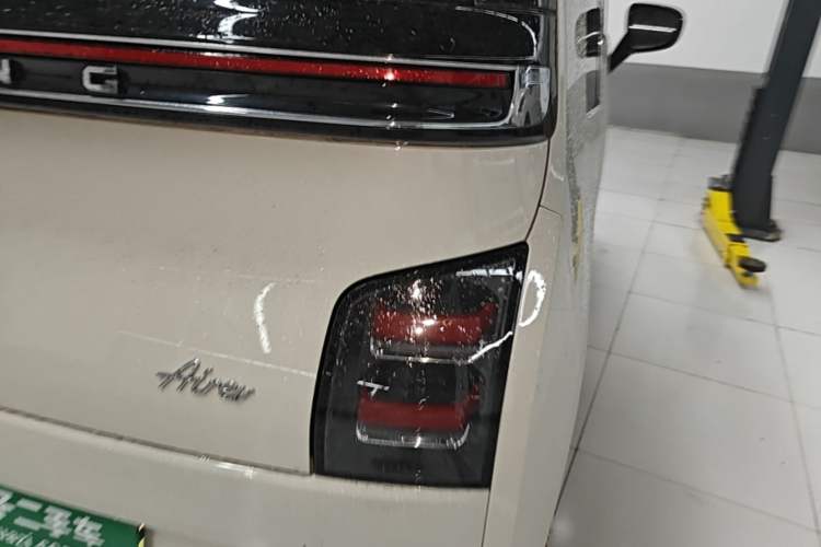 Used Wuling Air ev 2023 - Four Seats - Advanced Edition Exterior 3