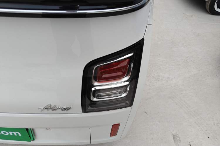 Used Wuling Air ev 2023 - Four Seats - Standard Edition Exterior 3