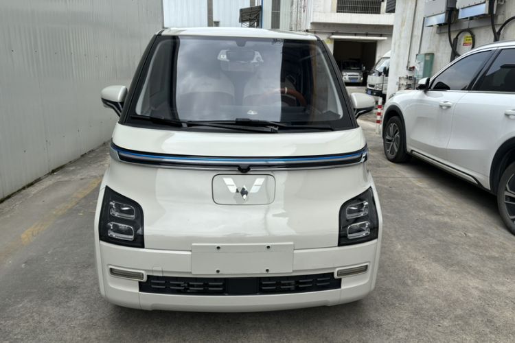 Used Wuling Air ev 2023 - Four Seats - Advanced Edition Exterior 4