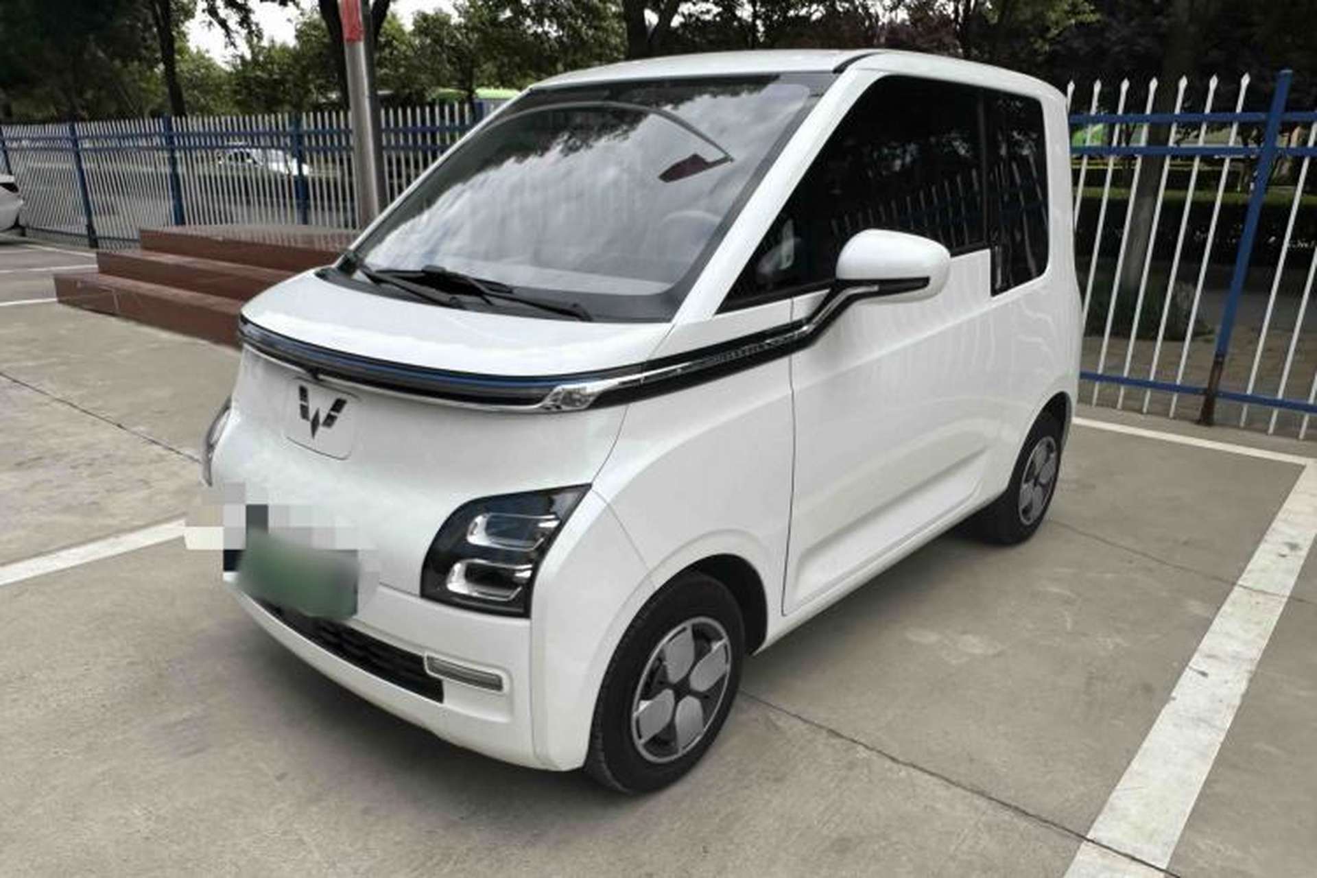 Used Wuling Air ev 2023 - Four Seats - Advanced Edition Exterior 4