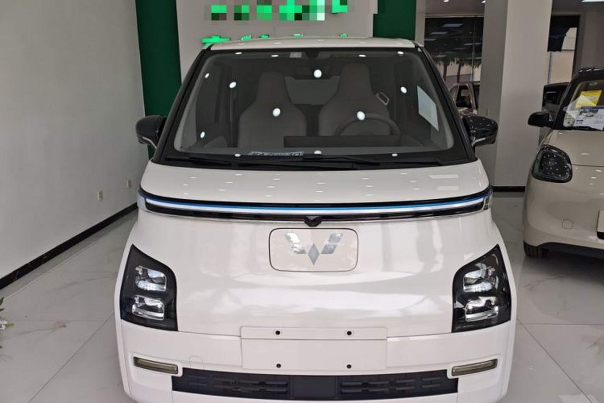 Used Wuling Air ev 2023 - Four Seats - Advanced Edition Front