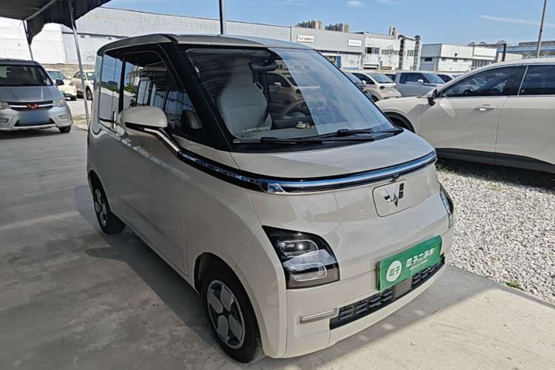 Used Wuling Air ev 2023 - Four Seats - Advanced Edition Front Right 45 Deg