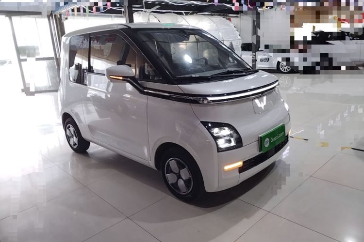Used Wuling Air ev 2023 - Four Seats - Advanced Edition Front Right 45 Deg