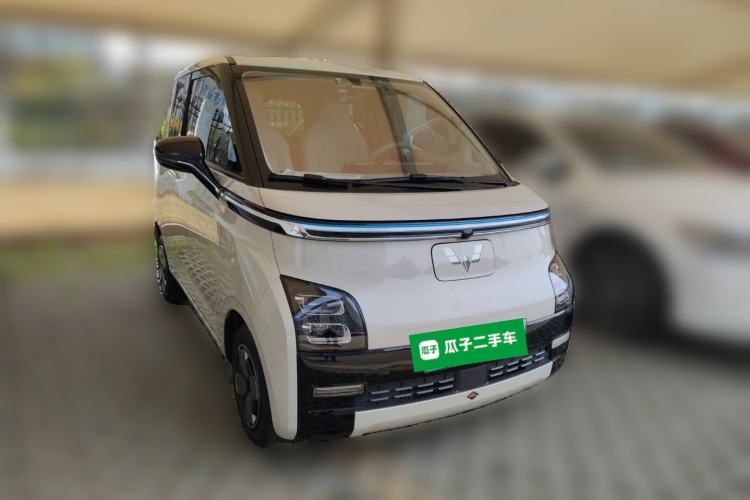Used Wuling Air ev 2023 - Four Seats - Advanced Edition Front Right 45 Deg