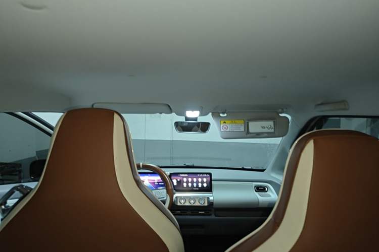 Used Wuling Air ev 2023 - Four Seats - Advanced Edition Headliner