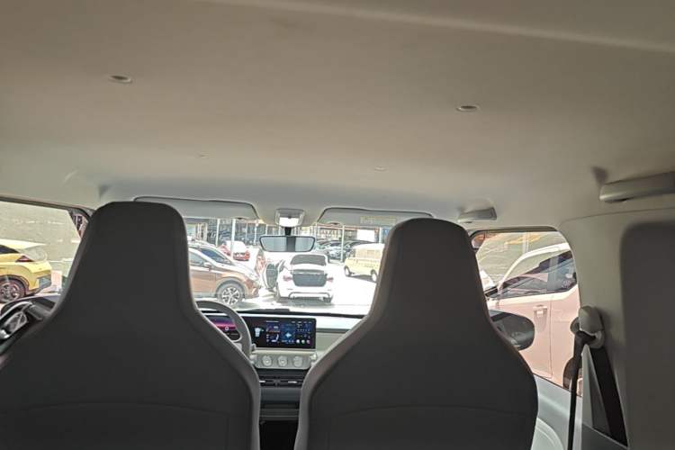 Used Wuling Air ev 2023 - Four Seats - Advanced Edition Headliner