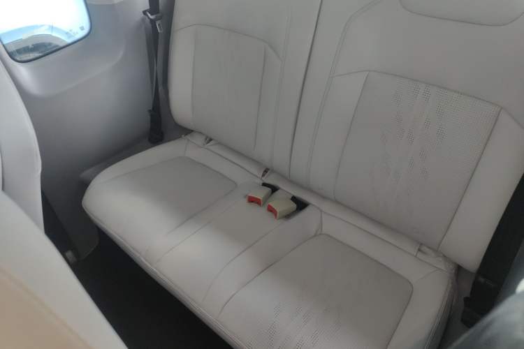 Used Wuling Air ev 2023 - Four Seats - Advanced Edition Interior 4