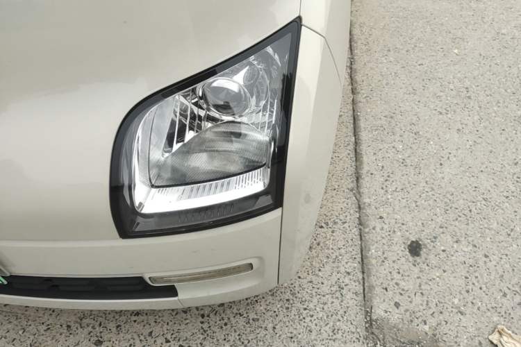 Used Wuling Air ev 2023 - Four Seats - Standard Edition Left Front Headlight