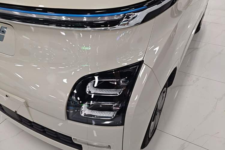 Used Wuling Air ev 2023 - Four Seats - Advanced Edition Left Front Headlight