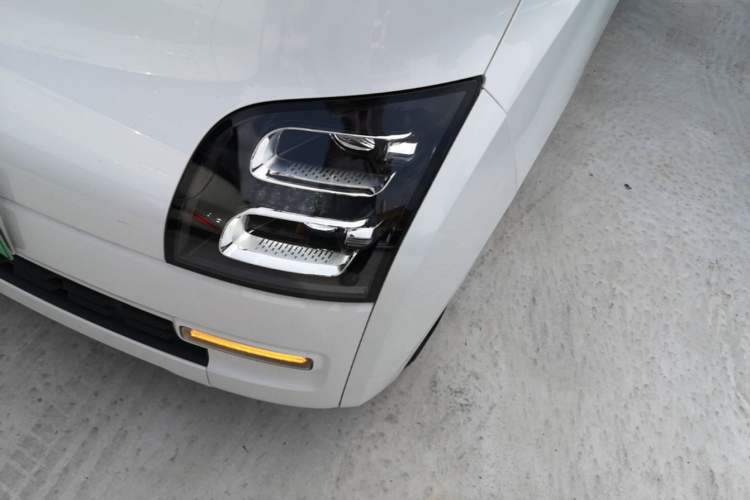 Used Wuling Air ev 2023 - Four Seats - Advanced Edition Left Front Headlight