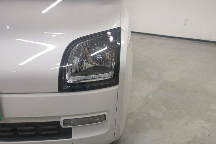 Used Wuling Air ev 2023 - Four Seats - Standard Edition Left Front Headlight