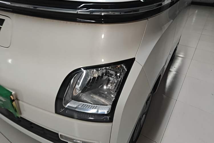 Used Wuling Air ev 2023 – Two-Seater - Standard Edition Left Front Headlight