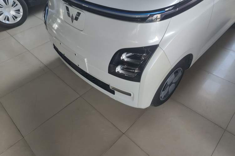 Used Wuling Air ev 2023 - Four Seats - Advanced Edition Left Front Headlight