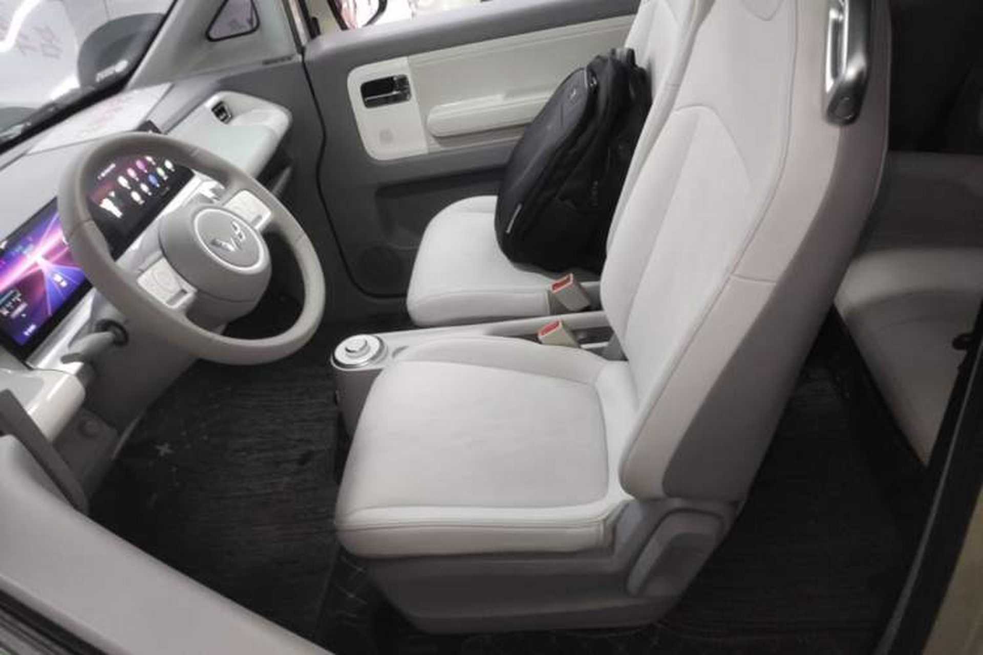 Used Wuling Air ev 2023 - Four Seats - Advanced Edition Left Front Seat