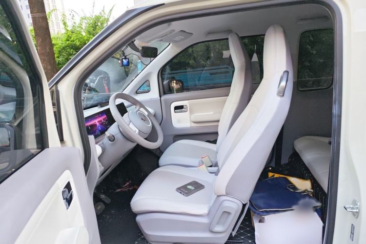 Used Wuling Air ev 2023 - Four Seats - Advanced Edition Left Front Seat