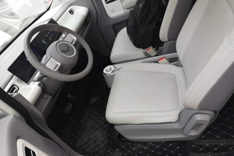 Used Wuling Air ev 2023 - Four Seats - Advanced Edition Left Front Seat