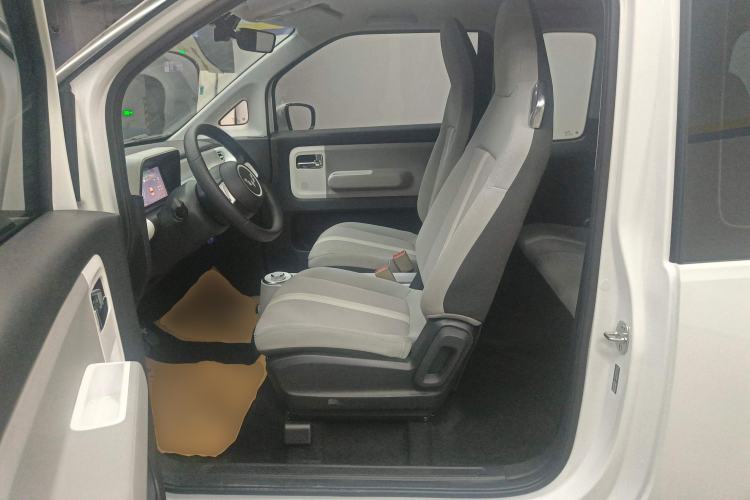Used Wuling Air ev 2023 - Four Seats - Standard Edition Left Front Seat
