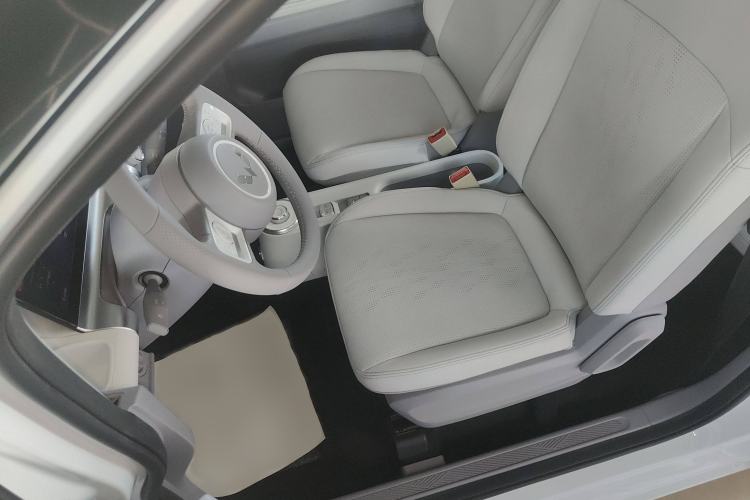 Used Wuling Air ev 2023 - Four Seats - Advanced Edition Left Front Seat