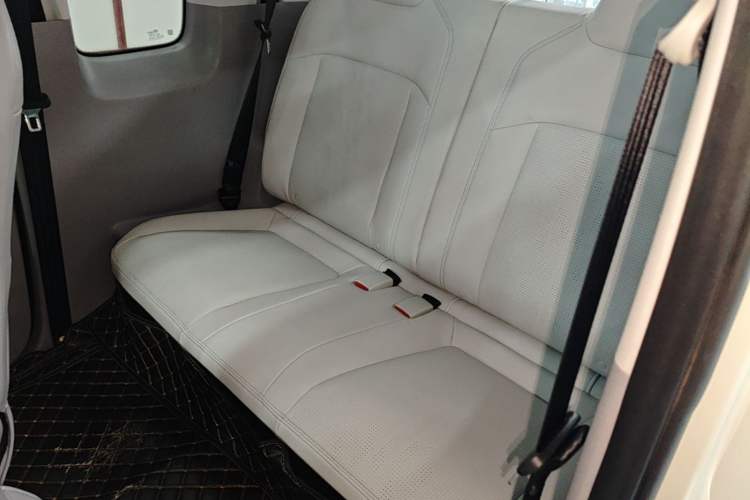 Used Wuling Air ev 2023 - Four Seats - Advanced Edition Left Rear Seat