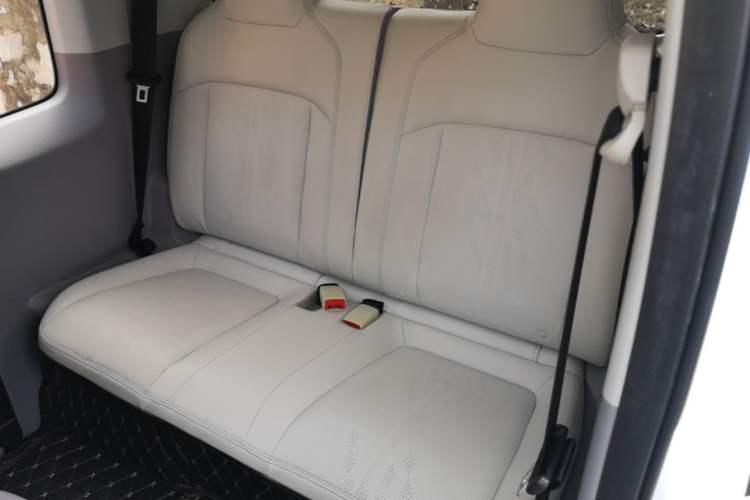 Used Wuling Air ev 2023 - Four Seats - Advanced Edition Left Rear Seat