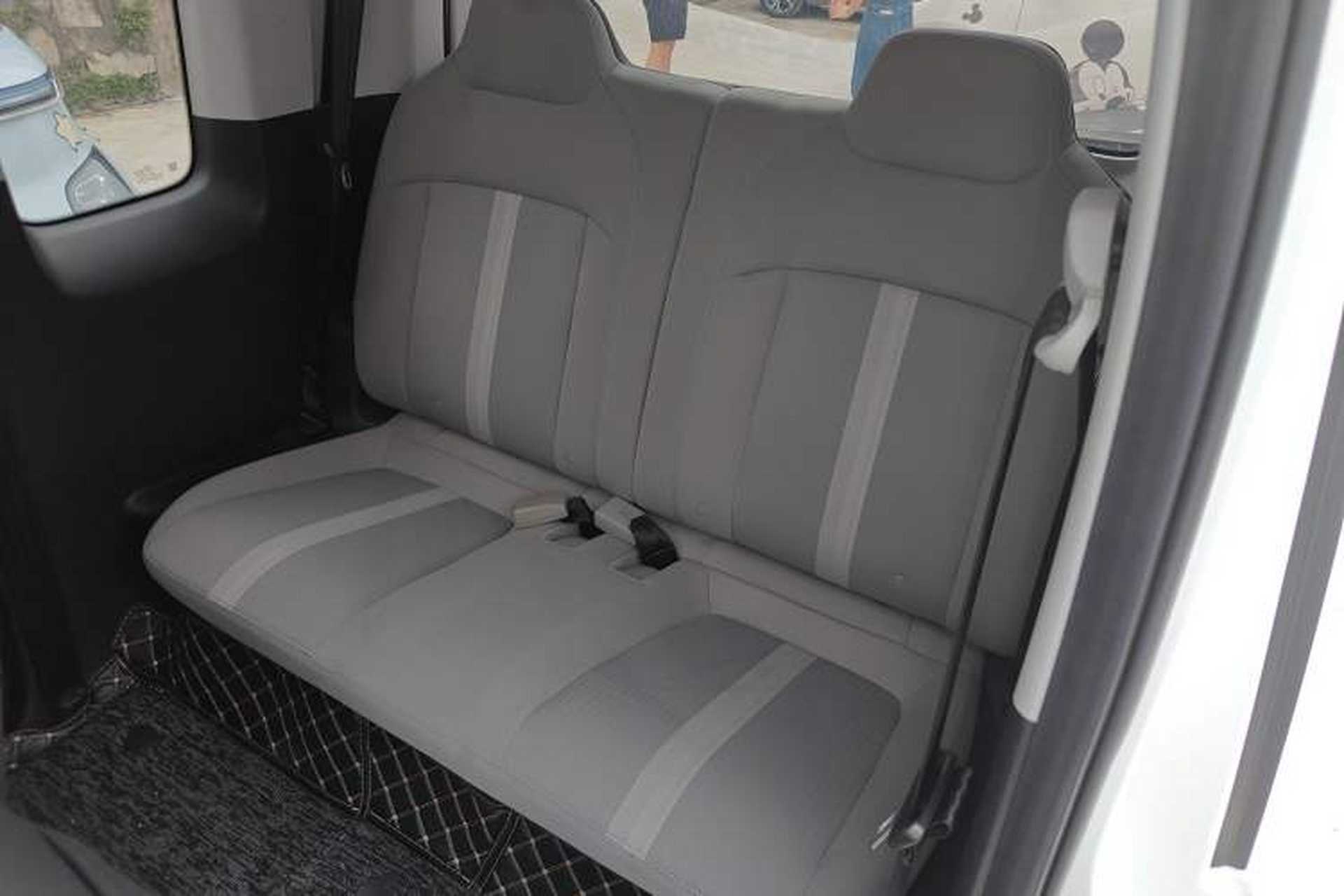 Used Wuling Air ev 2023 - Four Seats - Standard Edition Left Rear Seat
