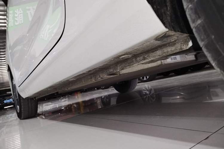 Used Wuling Air ev 2023 - Four Seats - Advanced Edition Left Side Sill
