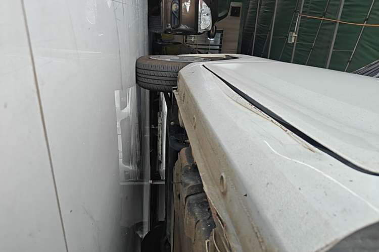 Used Wuling Air ev 2023 – Two-Seater - Standard Edition Left Side Sill