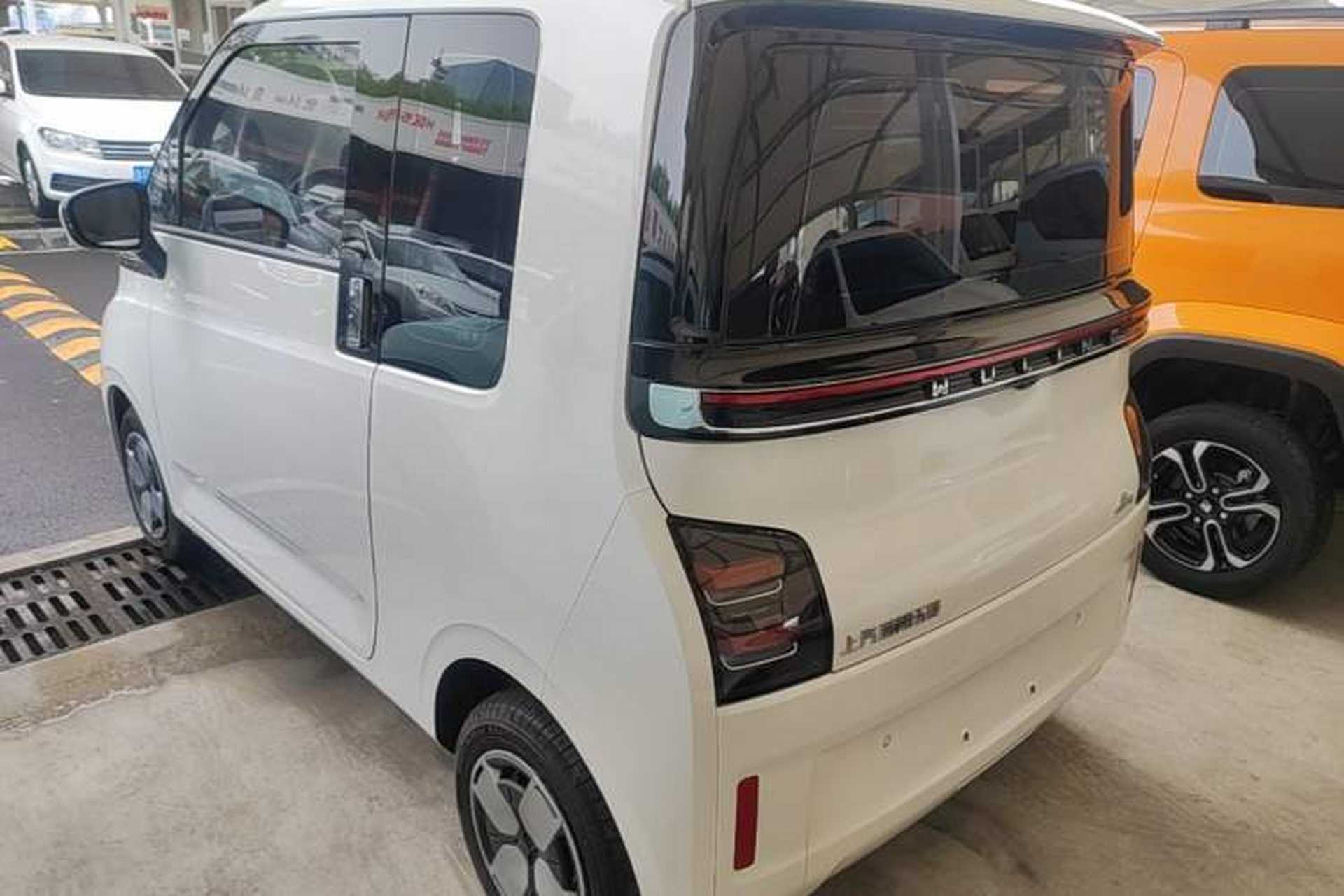 Used Wuling Air ev 2023 - Four Seats - Advanced Edition Rear Left 45 Deg