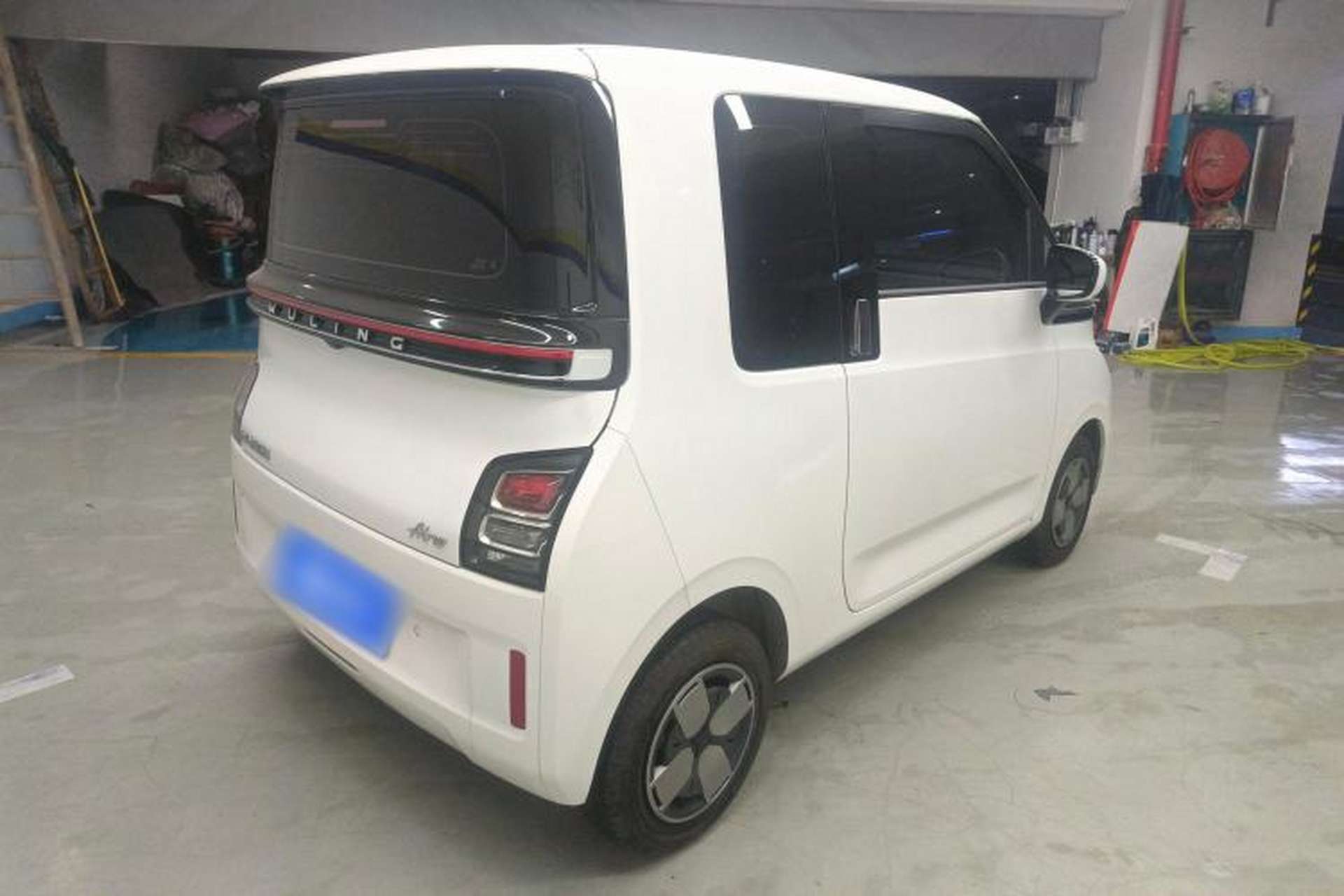 Used Wuling Air ev 2023 - Four Seats - Standard Edition Rear Right 45 Deg
