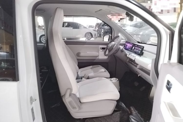 Used Wuling Air ev 2023 - Four Seats - Advanced Edition Right Front Seat