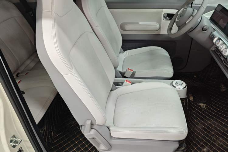 Used Wuling Air ev 2023 - Four Seats - Advanced Edition Right Front Seat