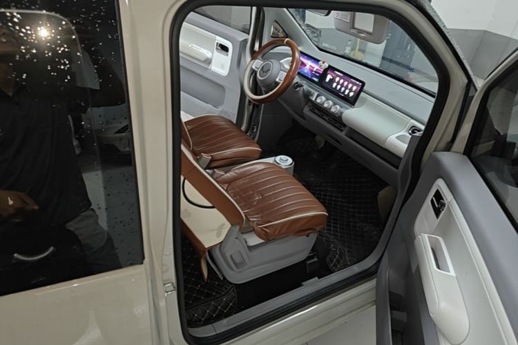 Used Wuling Air ev 2023 - Four Seats - Advanced Edition Right Front Seat